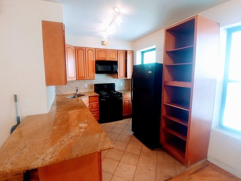 1st image of 338 Hamilton Ave #3C