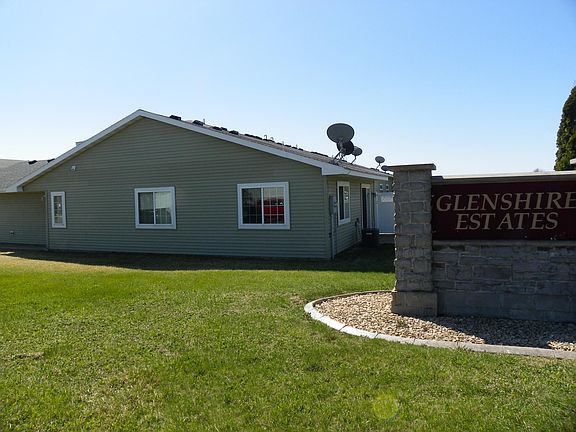 5th image of 101 Glenshire Blvd S