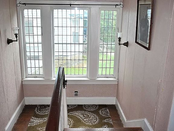 5th image of 104 N Madison Ave