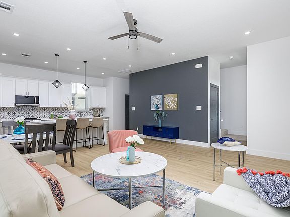5th image of 2801 Weisenberger St #104