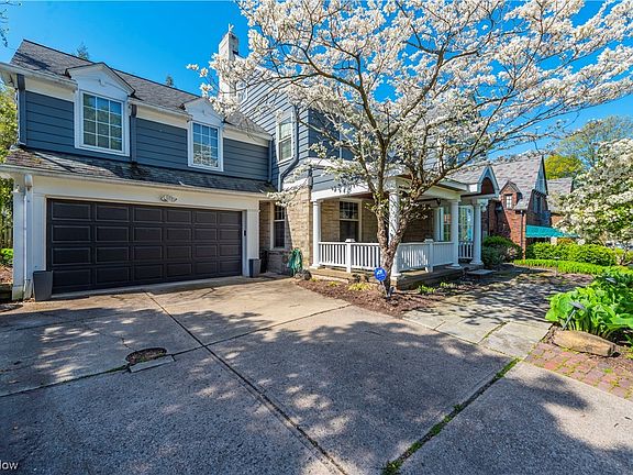 3rd image of 21109 Avalon Dr