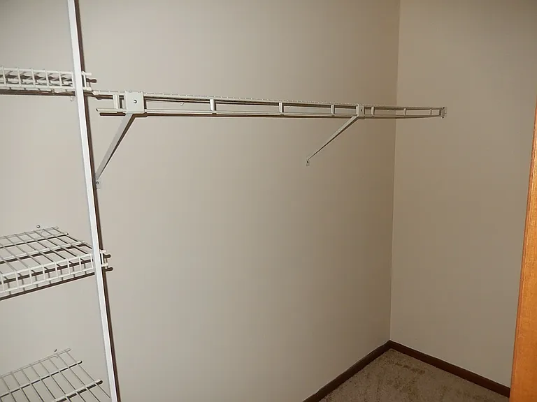 805 Oakton St — Photo 6