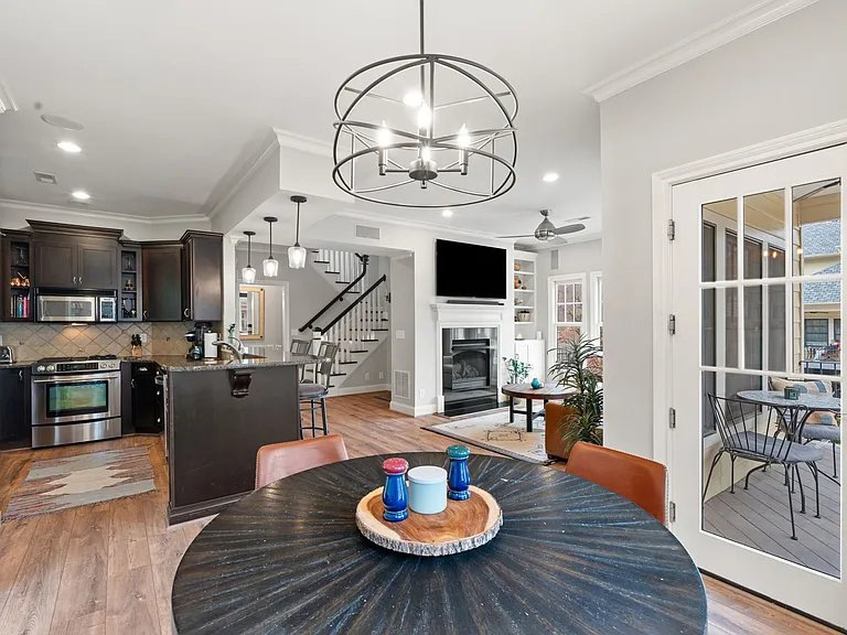 160 Park Pointe Cir #NA — Photo 45
