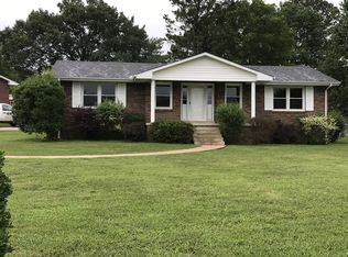 100 Wade Dr, Shelbyville, TN 37160