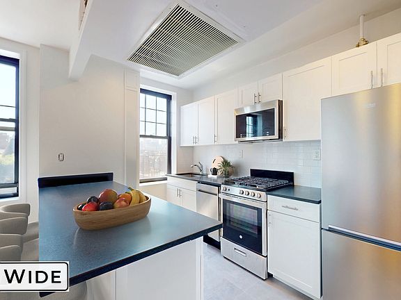 5th image of 240 Waverly Pl APT 65