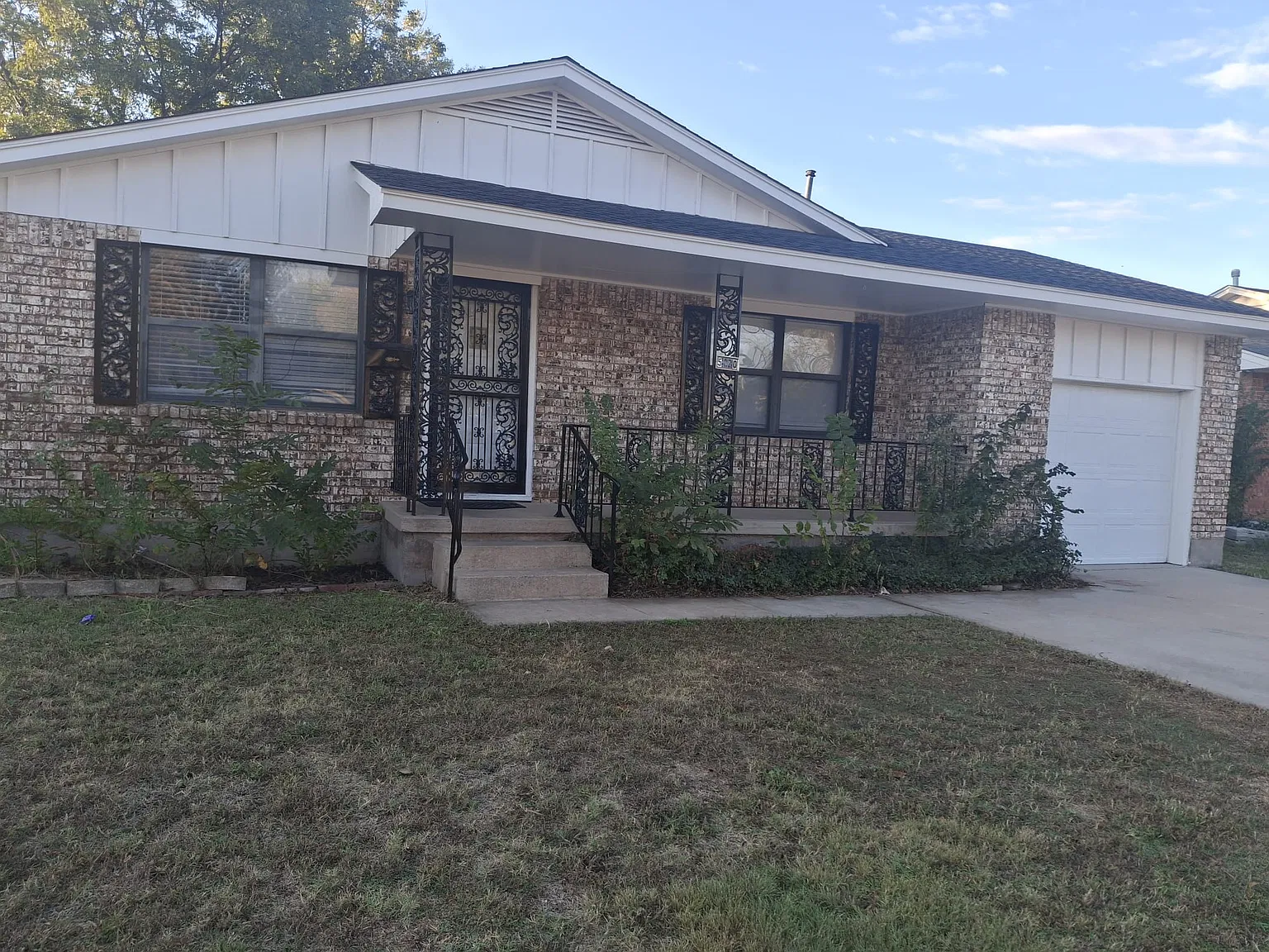 3 bed, 1200 sqft, $1,250 — Photo 2