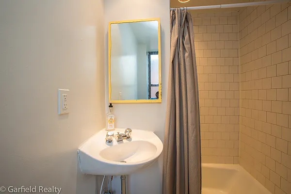 Sold by Garfield Realty  | media 15