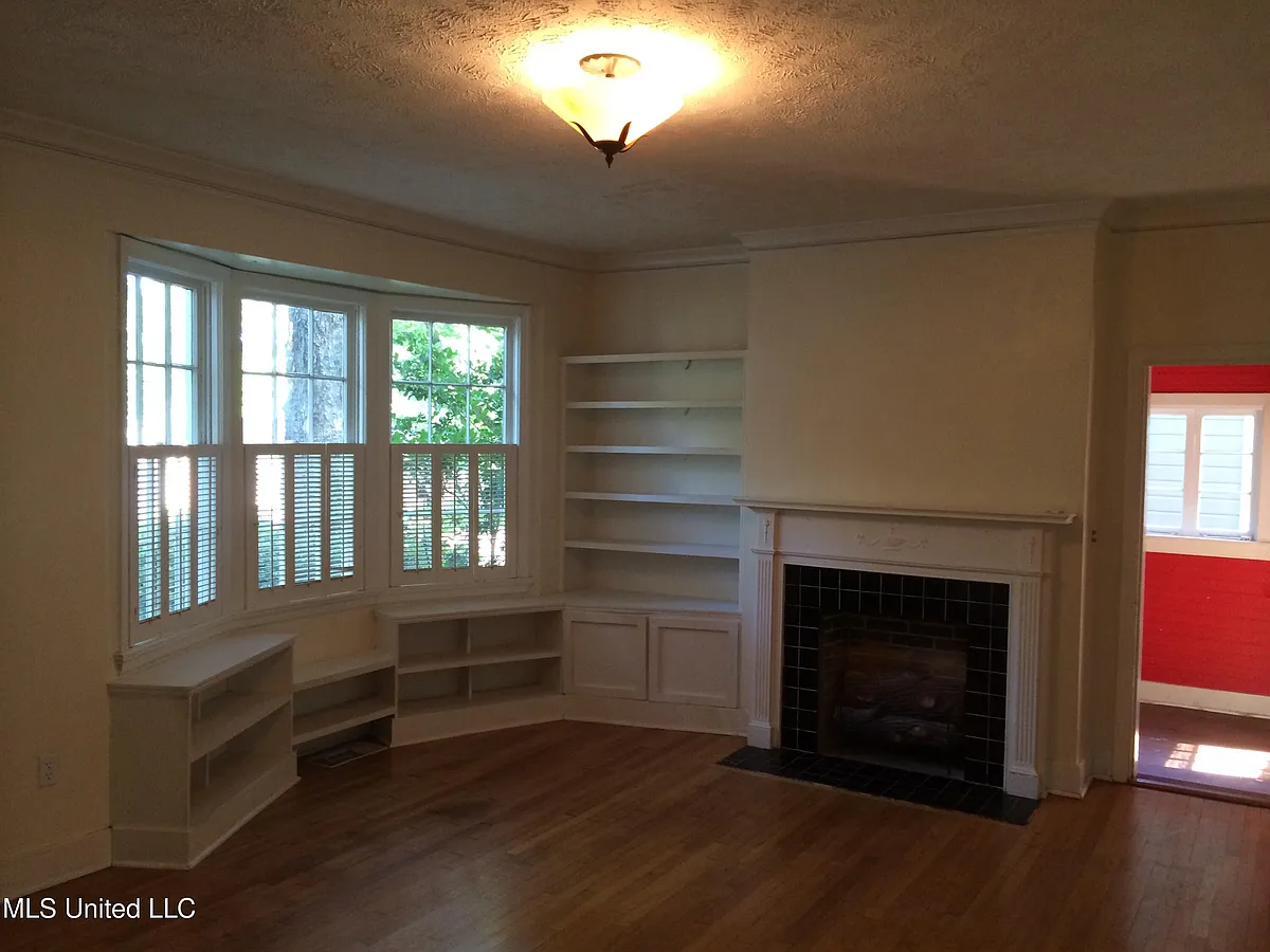 Building Photo - 4056 Redwing Ave