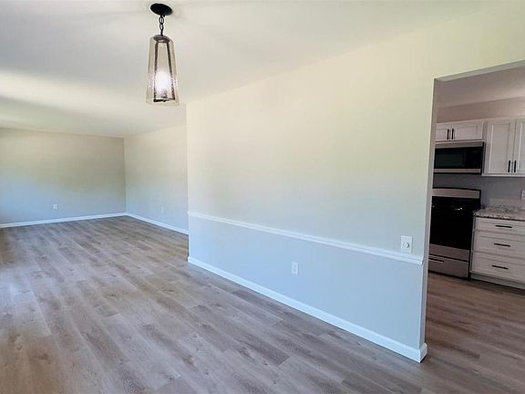 3rd image of 2380 Palomino Ln