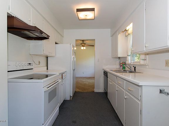 5th image of 3839 Jennings Dr