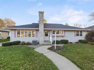 308 W 3rd St, Waunakee, WI 53597
