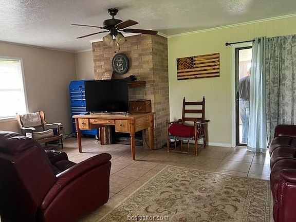 2nd image of 1088 County Road 221