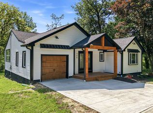 289 Maple Dr, Hermitage, PA 16148