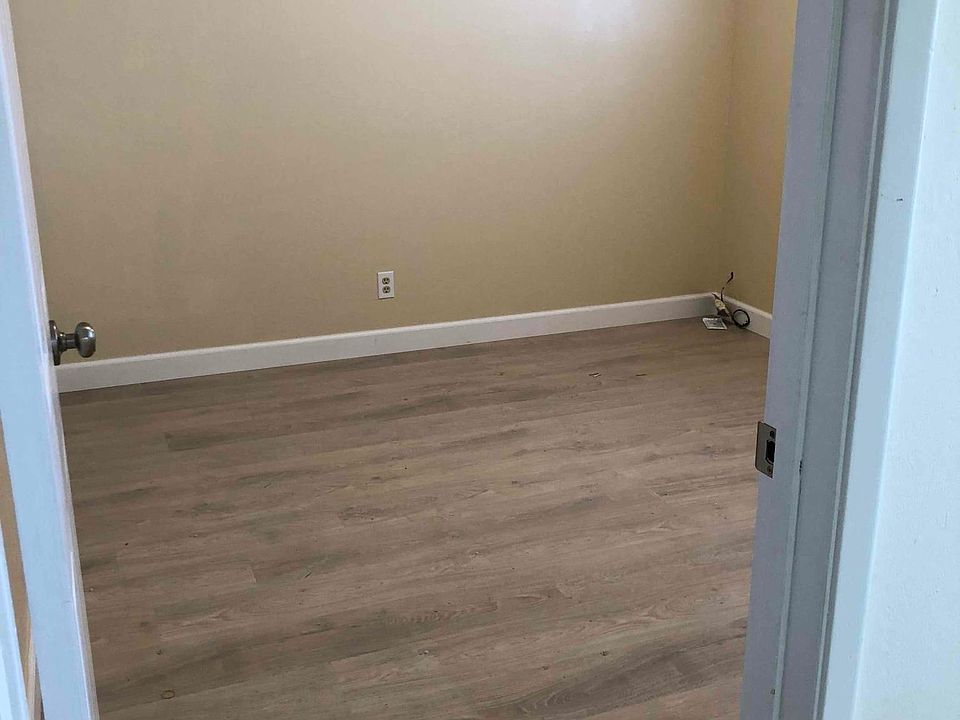 1st image of 105 Superior Dr APT B