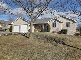 2414 Lindsey Ct, Quincy, IL 62305