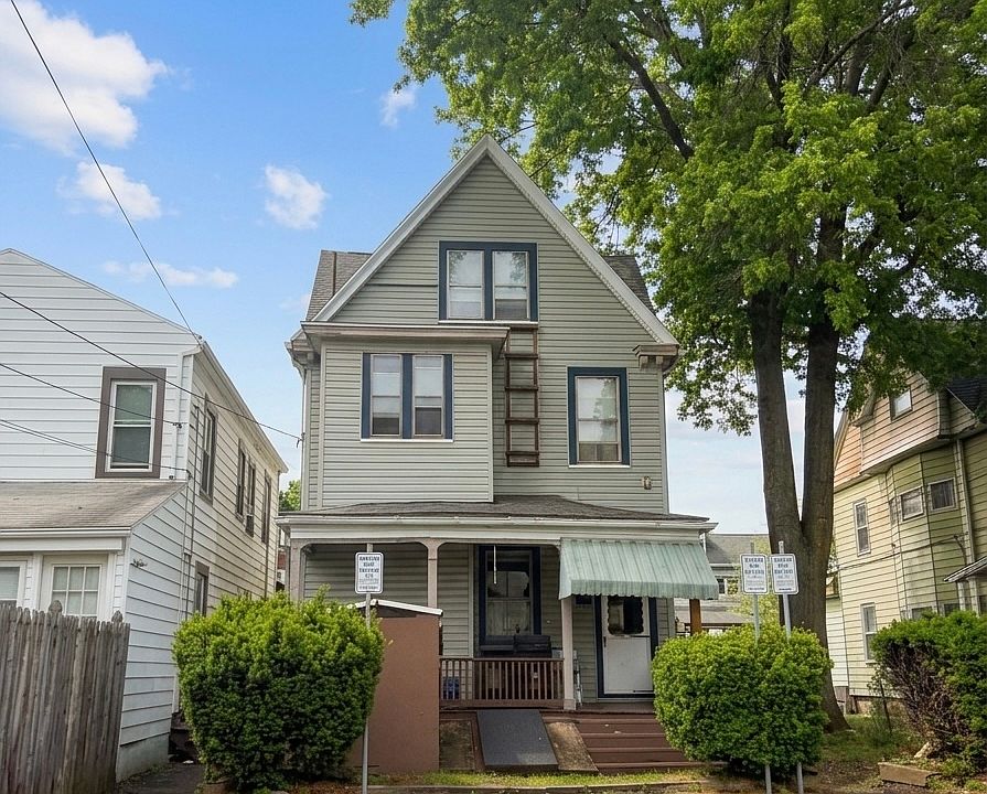 2nd image of 2525 Broad Ave #1