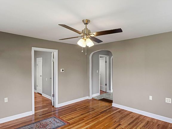 5th image of 5023 Lexington Ave