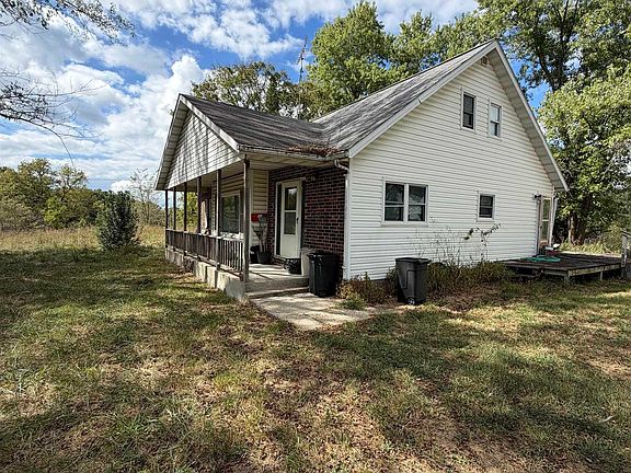 3rd image of 23799 Feaster Branch Rd