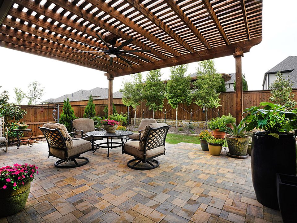 Patio_RevisedMay32019_webready.jpg