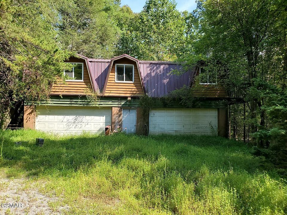 1st image of 3044 E Parkway