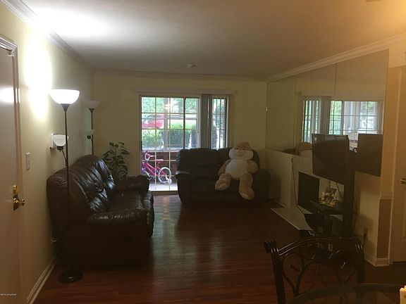 2nd image of 3307 Colonial Manor Cir Unit 1B