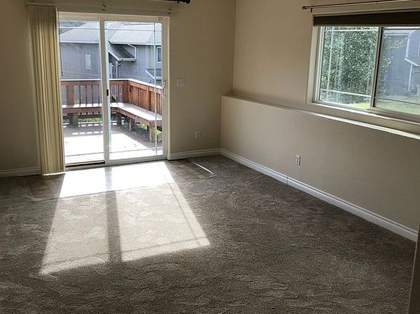 20648 Mountain Vista Dr, Eagle River, AK 99577