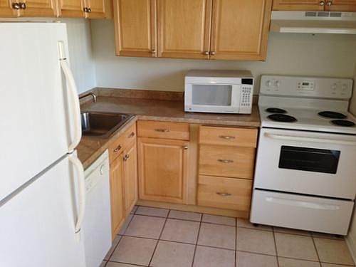 3rd image of 5830 NW 64th Ave APT 105
