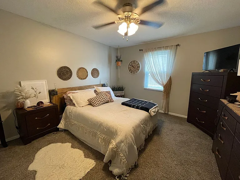 5920 Reeds Rd — Photo 4