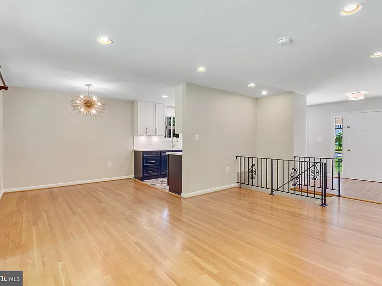 5019 Fleming Dr — Photo 5