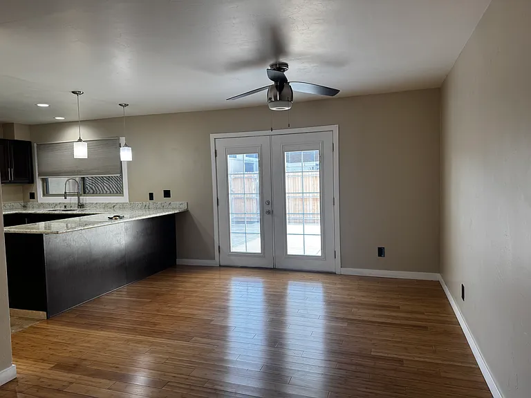 5405 W Echo Ln — Photo 6