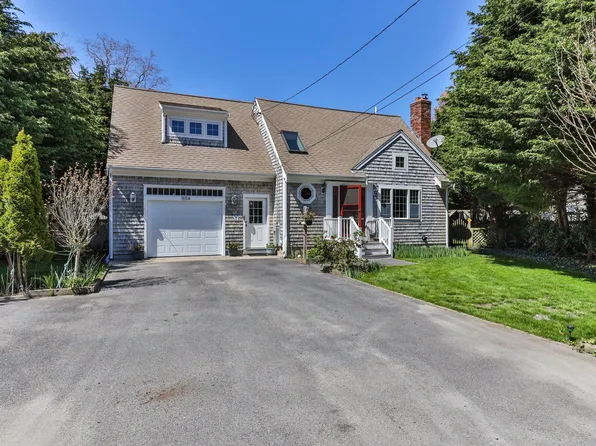 554 Strawberry Hill Road, Hyannis, MA 02601