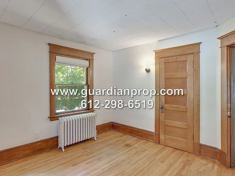 1612 Minnehaha Ave W — Photo 10