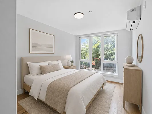 Bedroom, photo 1