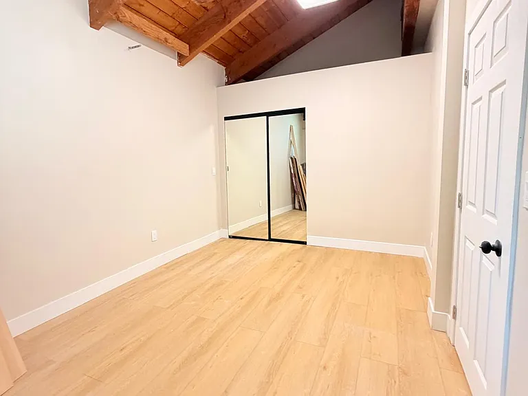 1565 Nautilus St #A — Photo 9