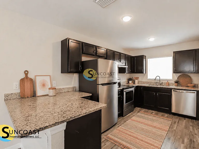 9198 N Travis Dr — Photo 8
