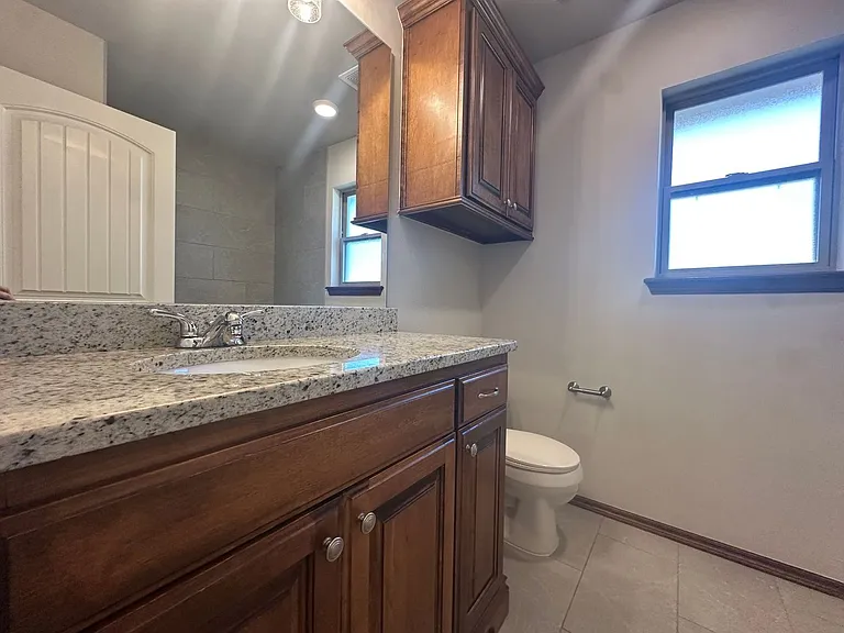 11008 SW 36th St — Photo 40