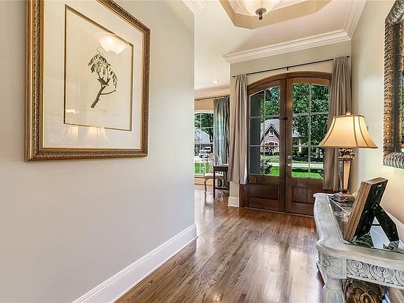 5th image of 1125 Brook Ct