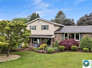 6453 Ridge Ct, New Tripoli, PA 18066