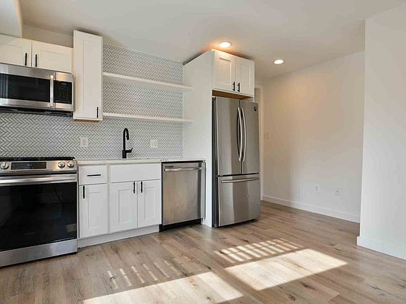 300 49th ST NE-2_02062023