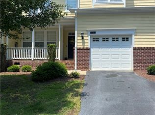 28 Hawk Ridge Dr, Spring Lake, NC 28390