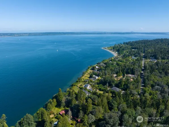 23398 Jefferson Point Road NE, Kingston, WA 98346