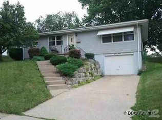 1820 Chaney Rd, Dubuque, IA 52001