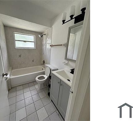 4th image of 2601 S Marshall Ave