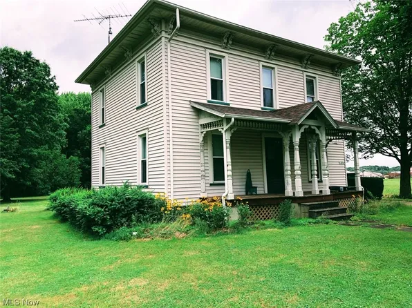 1386 Greenville Rd NW, Cortland, OH 44410