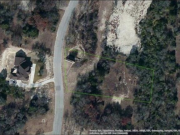 2nd image of 601 Canyon Creek Trl