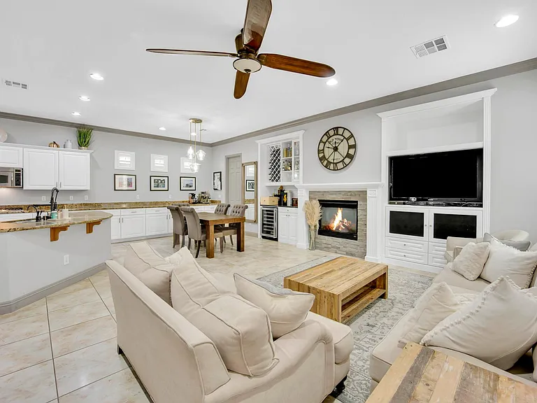 2315 Malaga Peak St — Photo 14