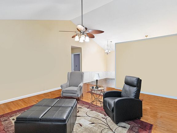 3rd image of 3001 Caddis Ln