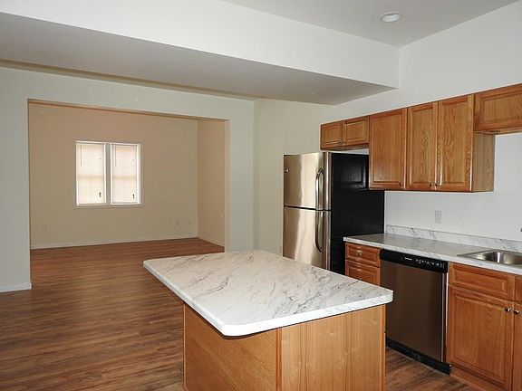 5th image of 65 Beach St Unit 1