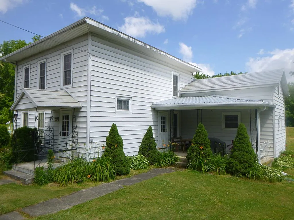 20 Cowanesque St photo 1