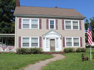906 Pershing Dr, Laclede, MO 64651